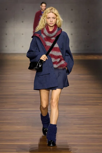 Look 61